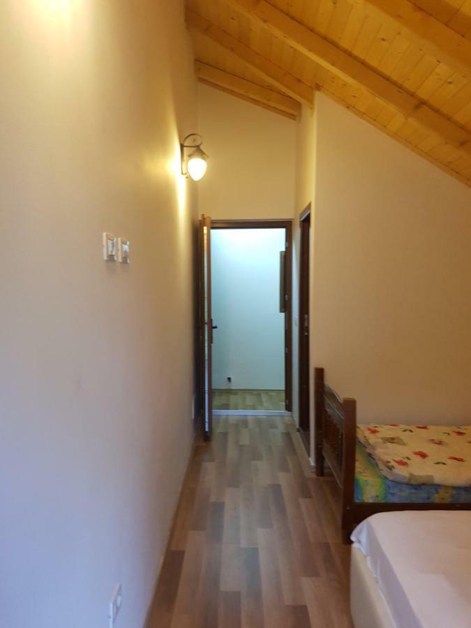 Krojet E Rrogamit Valbone Extérieur photo