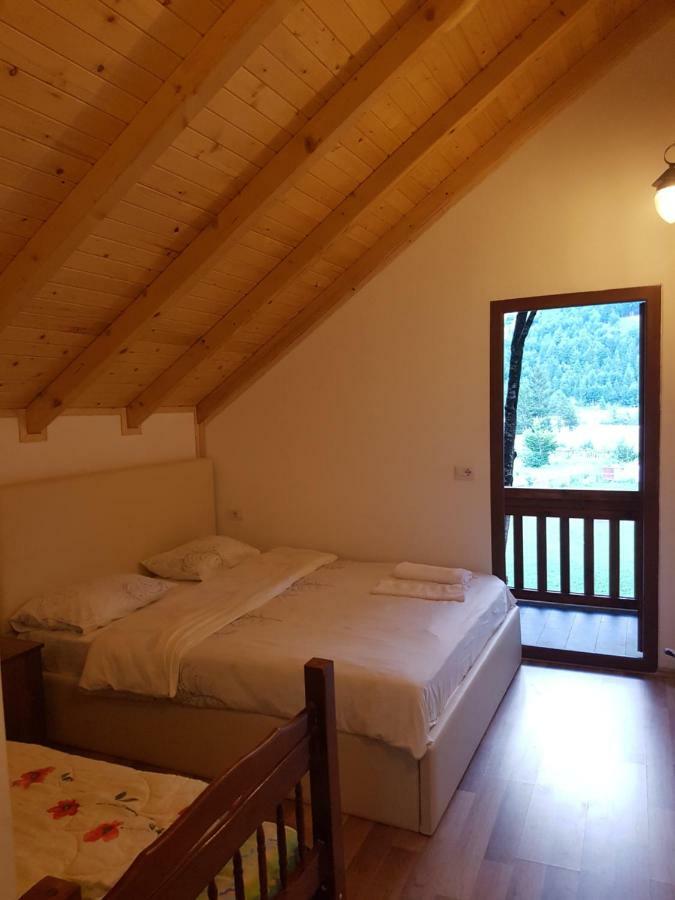 Krojet E Rrogamit Valbone Extérieur photo